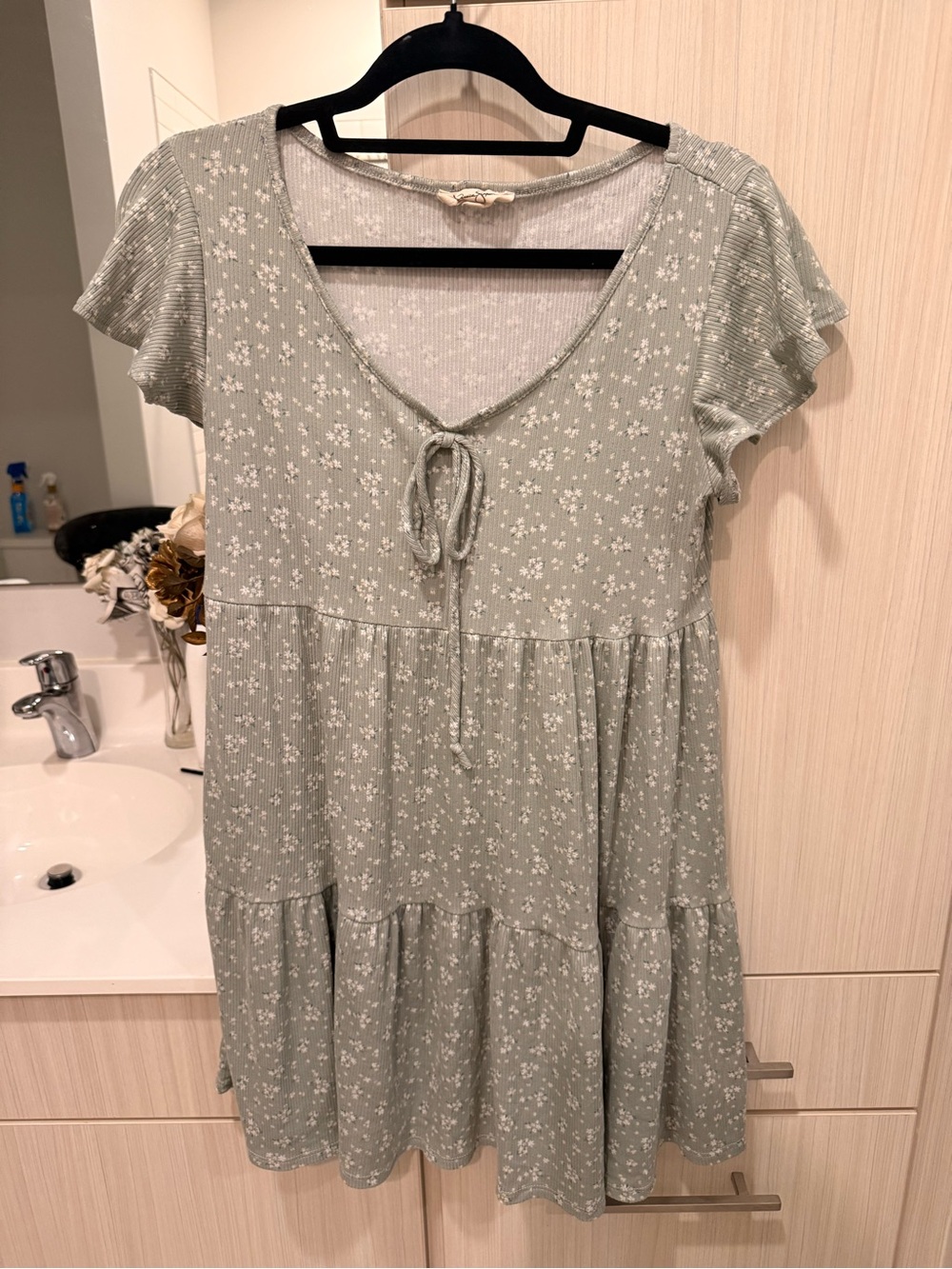 Jessica Simpson Sage Green Floral Babydoll Tie-Front Dress
